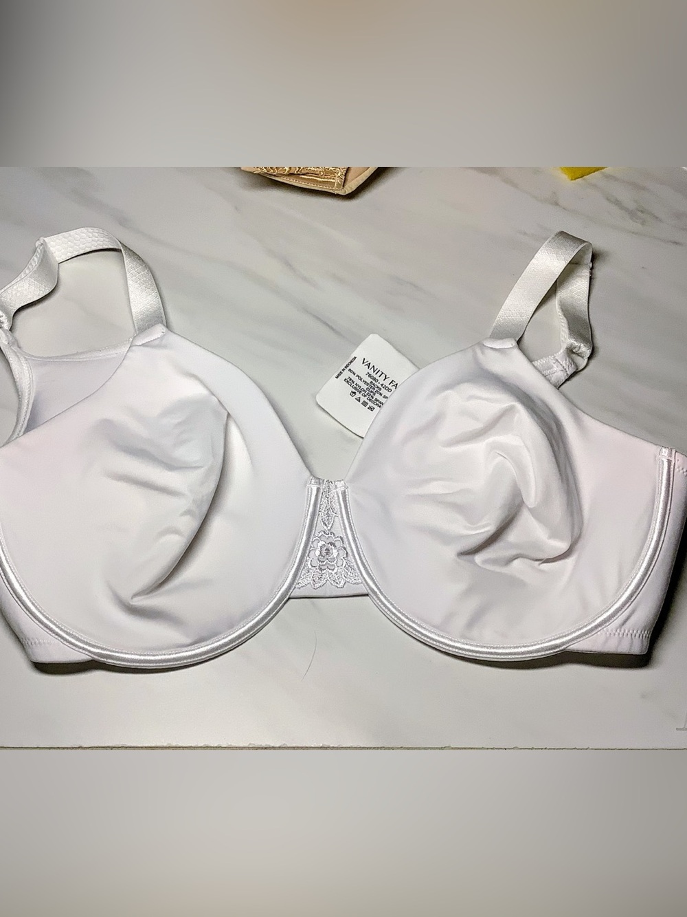Vanity Fair Beauty Back Full Figure Minimizer Underwire Bra Nude 76080 Sz 42DD